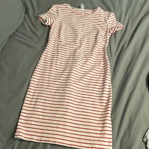 Women’s Old Navy tee shirt dress.
